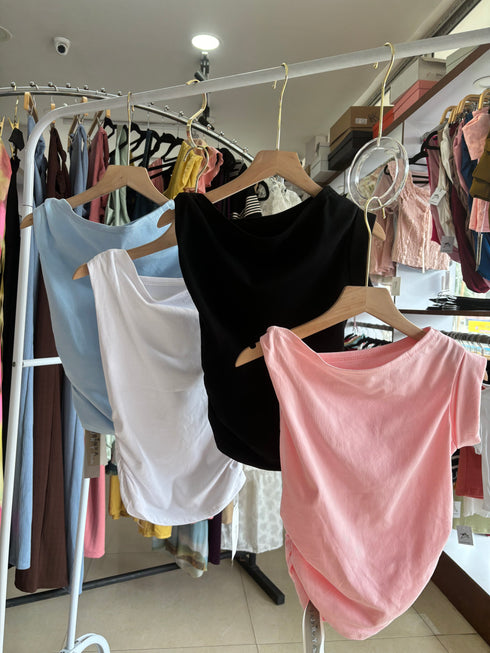 Short-Sleeve One-Shoulder Plain Ruched Cropped Tops
